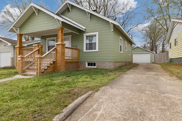 2111 N Rogers Avenue, Springfield, MO 65803