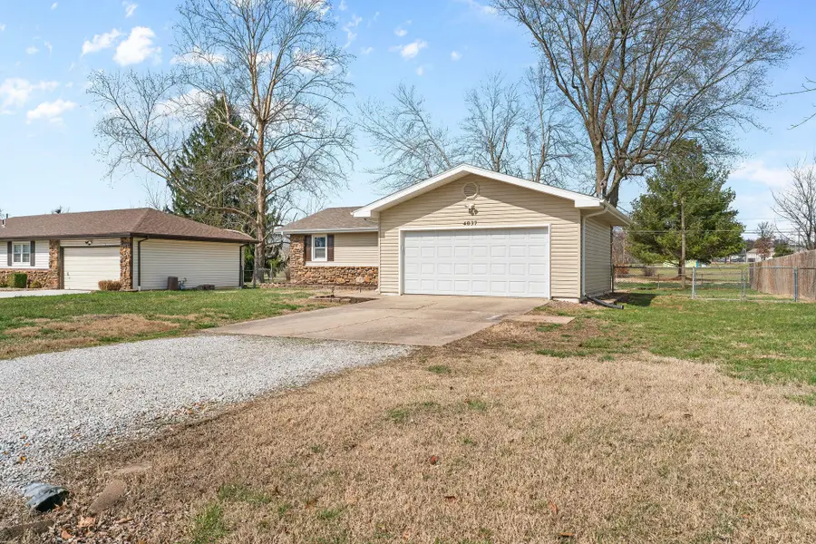 4037 W Gardenia Drive, Battlefield, MO 65619 - #3