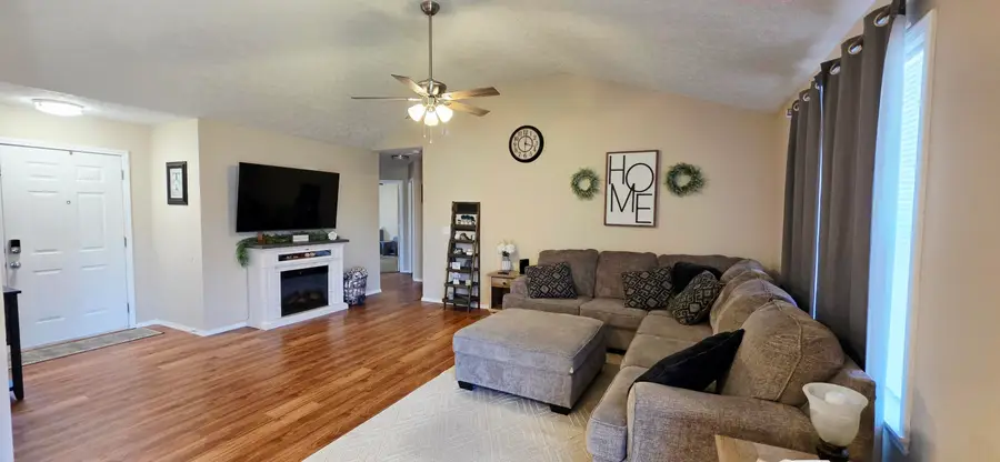 765 Aspen Street, Marshfield, MO 65706 - #3