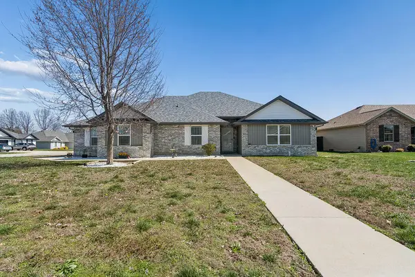 502 Chipmunk Avenue, Rogersville, MO 65742