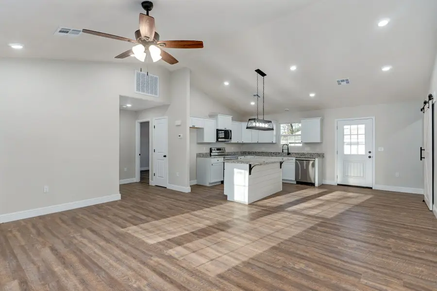 703 S Adams Avenue, Aurora, MO 65605 - #2