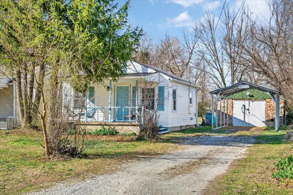 2831 W Latoka Street, Springfield, MO 65807