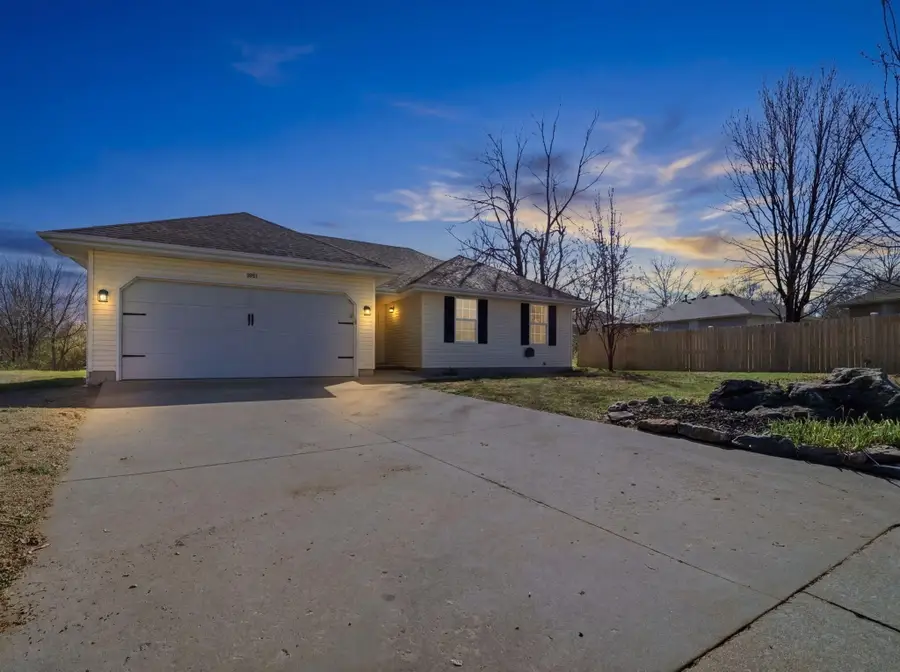 3951 W Ildereen Street, Springfield, MO 65807 - #2