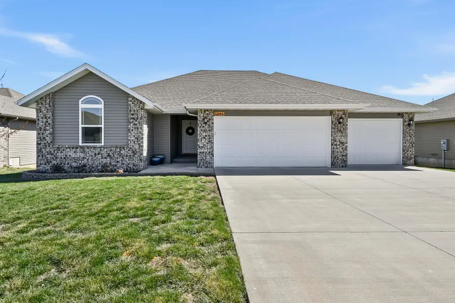 1346 S Marseilles Avenue, Republic, MO 65738 - #2