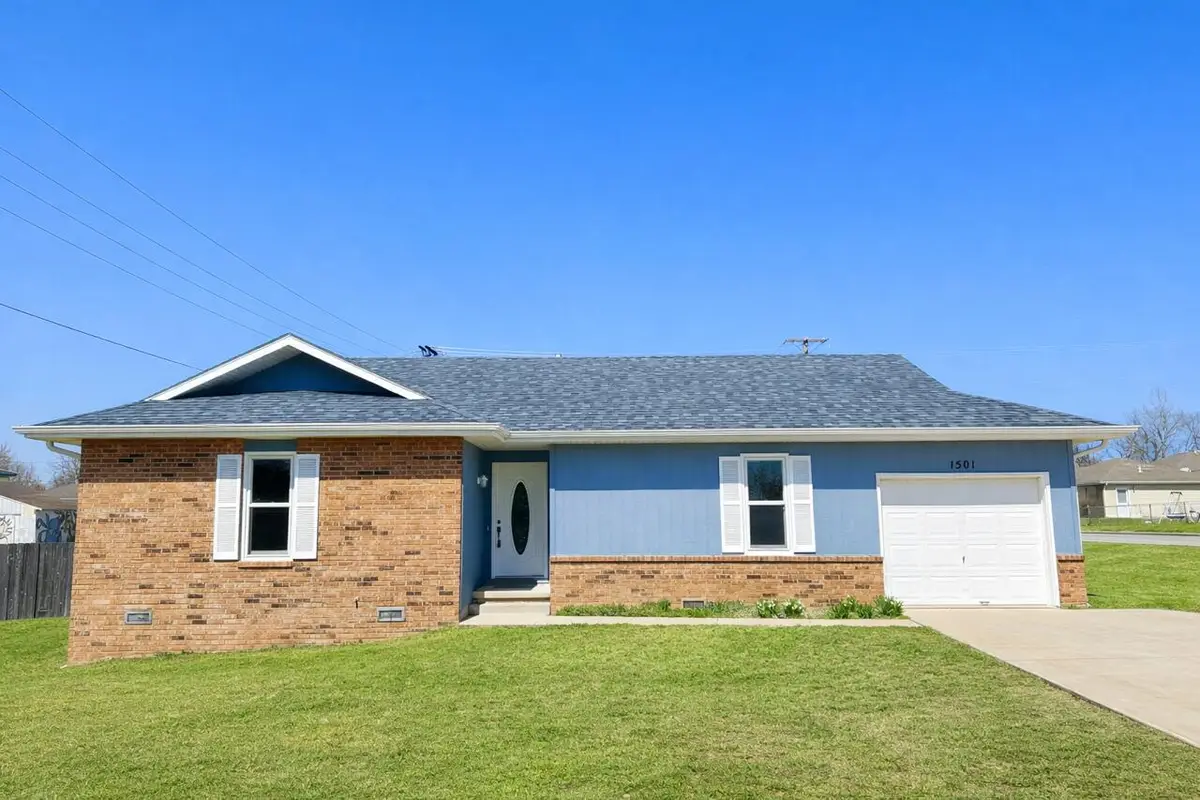 1501 W Daniels Lane, Ozark, MO 65721 - #1