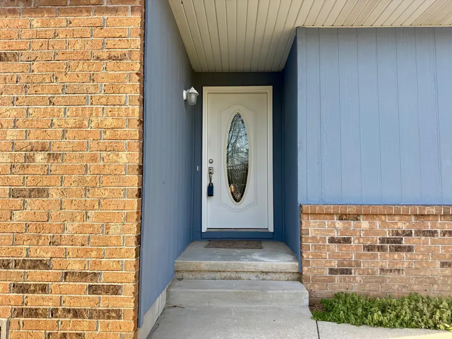 1501 W Daniels Lane, Ozark, MO 65721 - #2