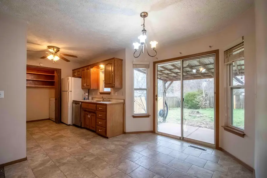 2919 W Page Street, Springfield, MO 65802 - #3