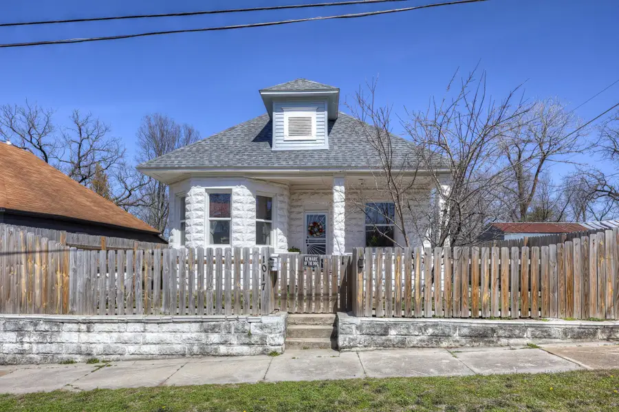 1017 W B Street, Joplin, MO 64801 - #2