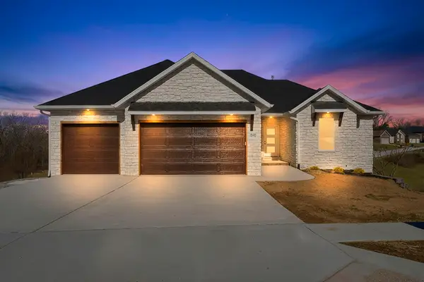 845 S Black Sands Avenue, Nixa, MO 65714