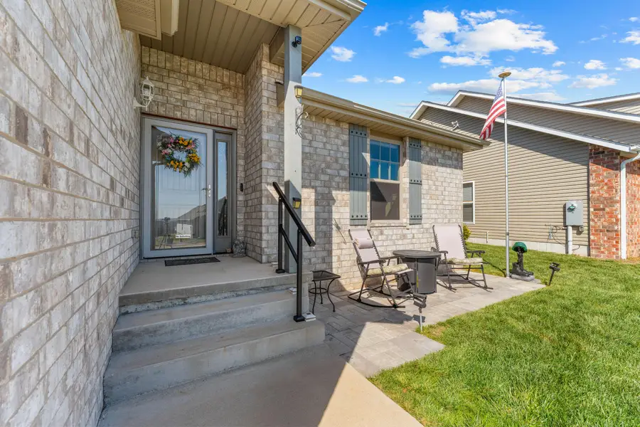 217 Redwine Avenue, Branson, MO 65616 - #2