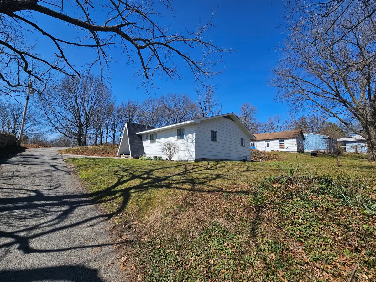 603 W 1st Street, Cassville, MO 65625 - #1