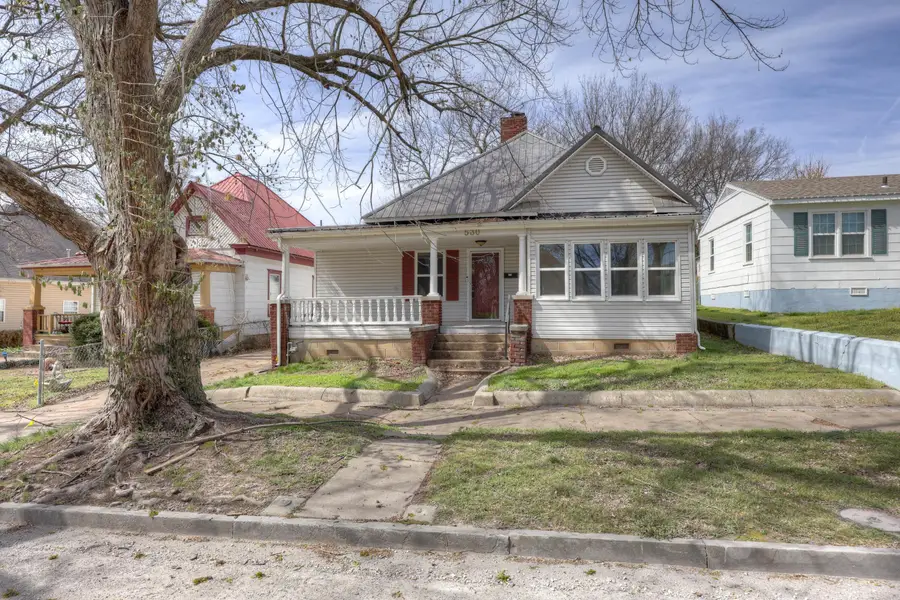 530 N Joplin Avenue, Joplin, MO 64801 - #3