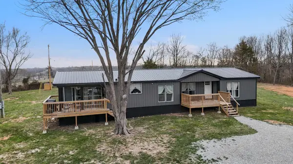 16062 Farm Road 1115, Cassville, MO 65625