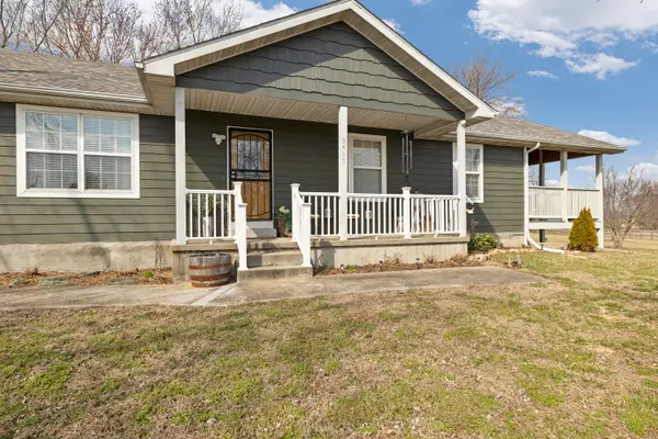 5417 S 163rd Road, Brighton, MO 65617