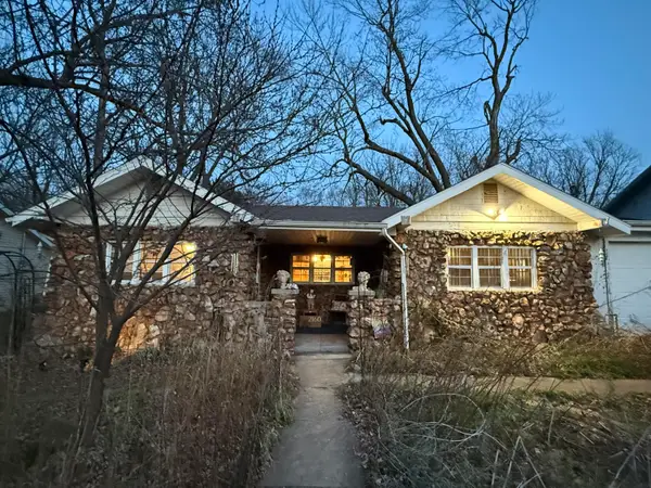 2160 N Kellett Avenue, Springfield, MO 65803