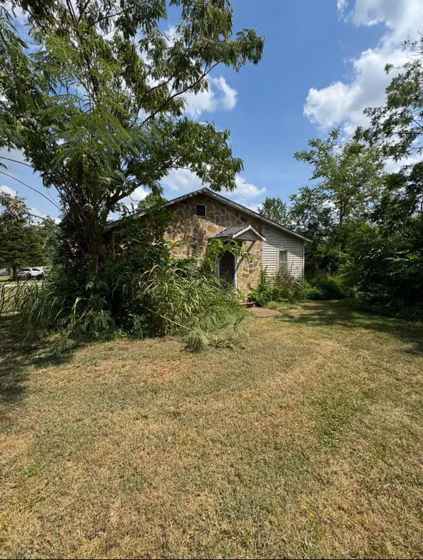 112 E Garber Street, Fairview, MO 64842