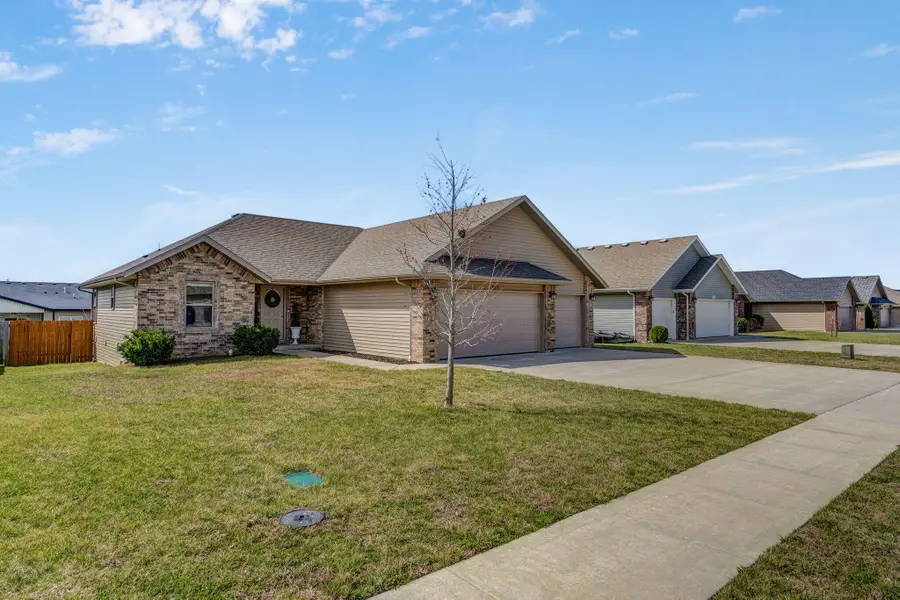 852 Jefferson Street, Rogersville, MO 65742 - #2