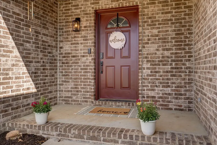 105 E Cherokee Street, Strafford, MO 65757 - #2