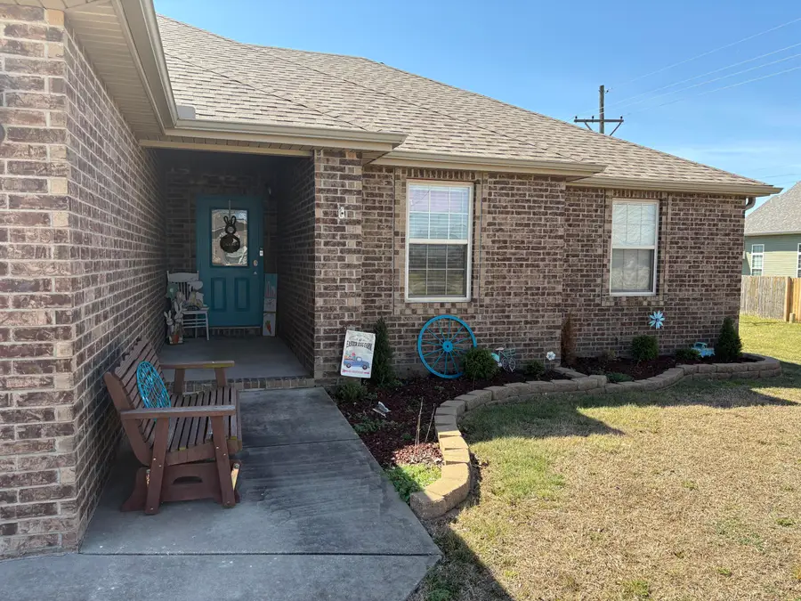 406 Todd Lane, Mount Vernon, MO 65712 - #3