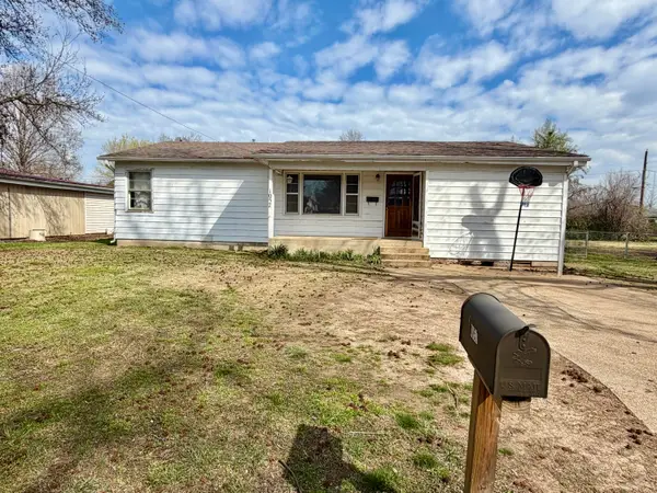 1057 7th Street, West Plains, MO 65775