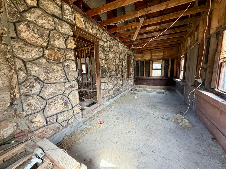 842 S Curry Street, West Plains, MO 65775 - #2