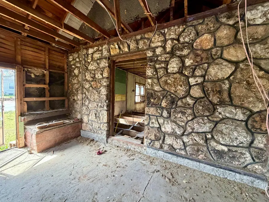 842 S Curry Street, West Plains, MO 65775 - #3