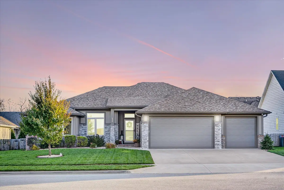 926 E Downshire Drive, Nixa, MO 65714 - #1