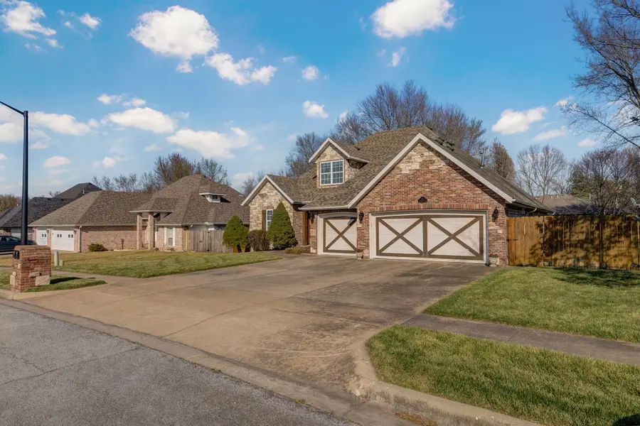 922 N Ridgemont Road, Republic, MO 65738 - #2