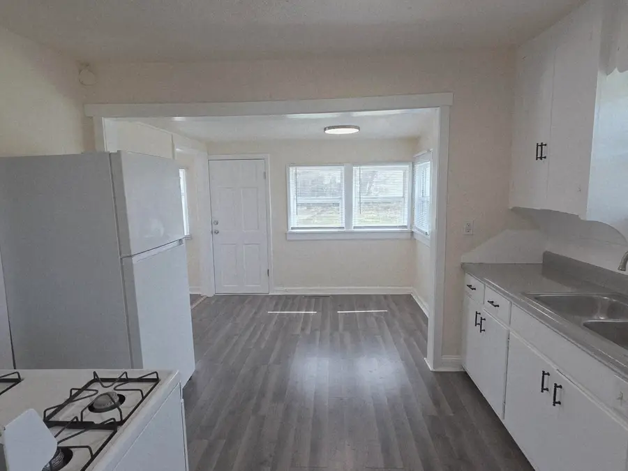 1330 W Atlantic Street, Springfield, MO 65803 - #3