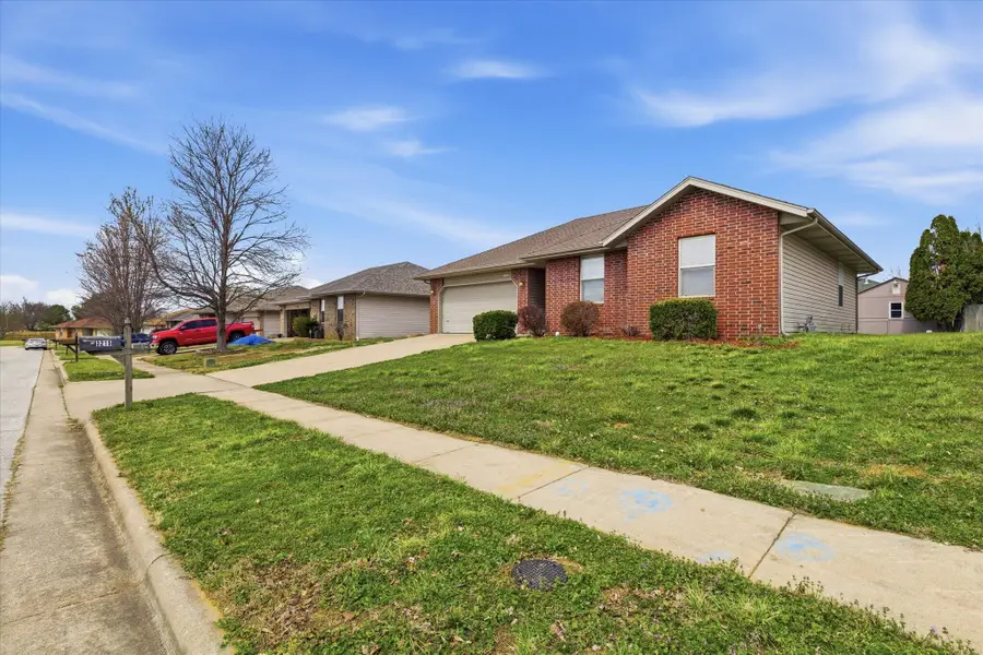 3215 W Bergman Street, Springfield, MO 65803 - #3