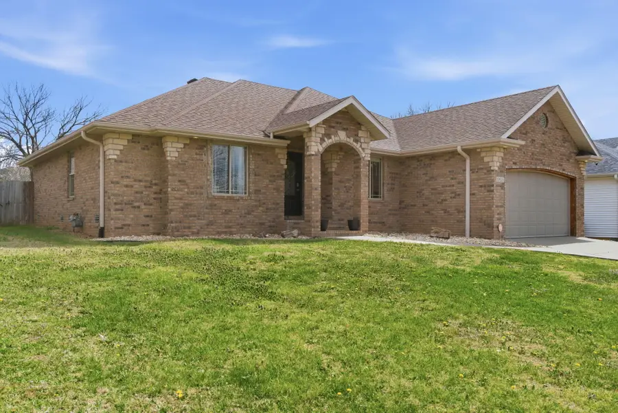 3910 S Hillsdale Avenue, Springfield, MO 65807 - #2