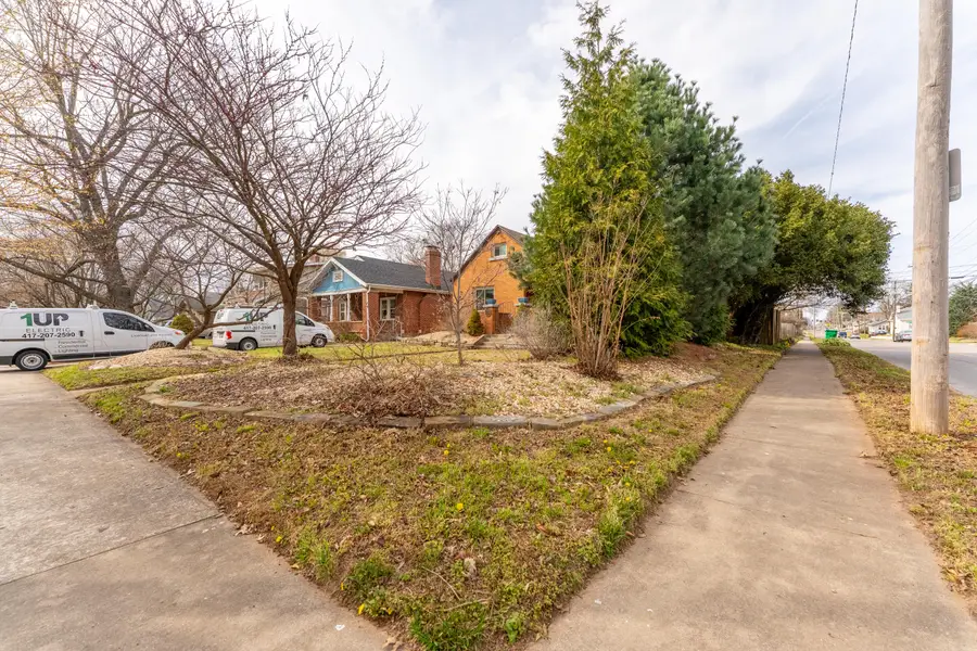 547 E Loren Street, Springfield, MO 65807 - #3