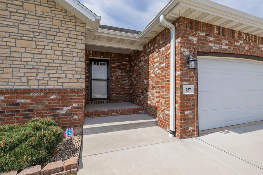 757 N Glenwood Avenue, Republic, MO 65738 - #2
