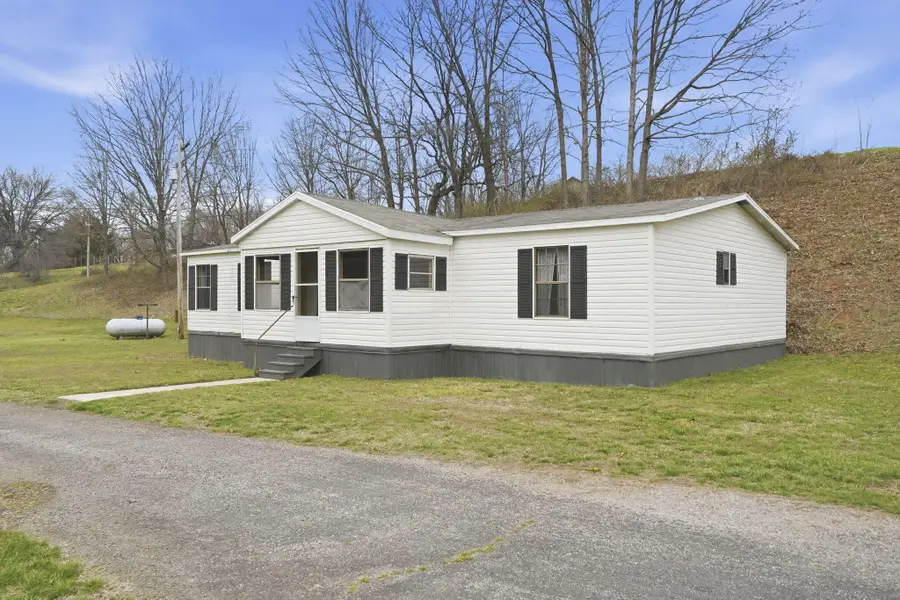 176 S Essex Road, Nixa, MO 65714 - #3