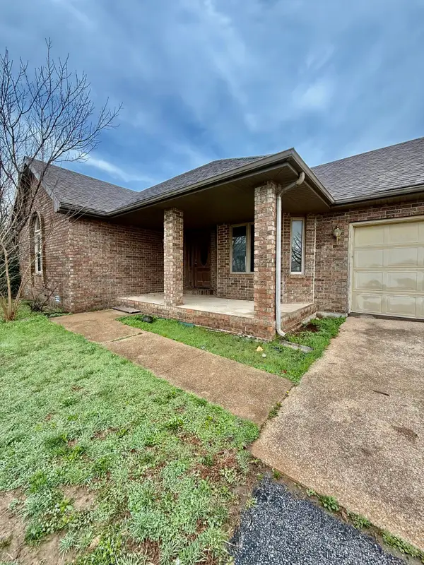 74 Foxtail Drive, Fordland, MO 65652