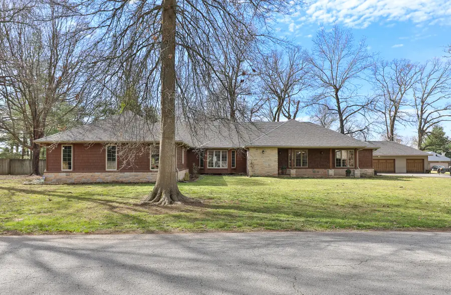 1202 W Glen Oaks Drive, Nixa, MO 65714 - #3