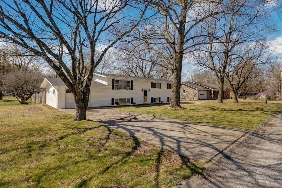 824 E Burford Street, Marshfield, MO 65706 - #2