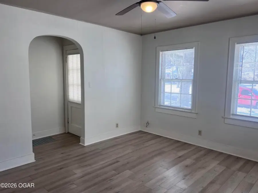 1144 S Main Street, Carthage, MO 64836 - #3