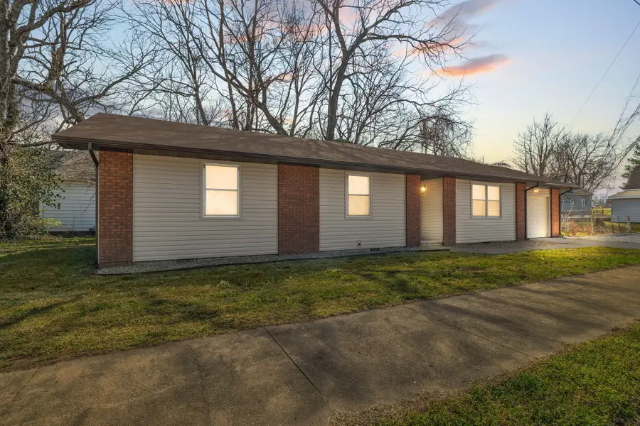 646 S Fort Avenue, Springfield, MO 65806 - #2