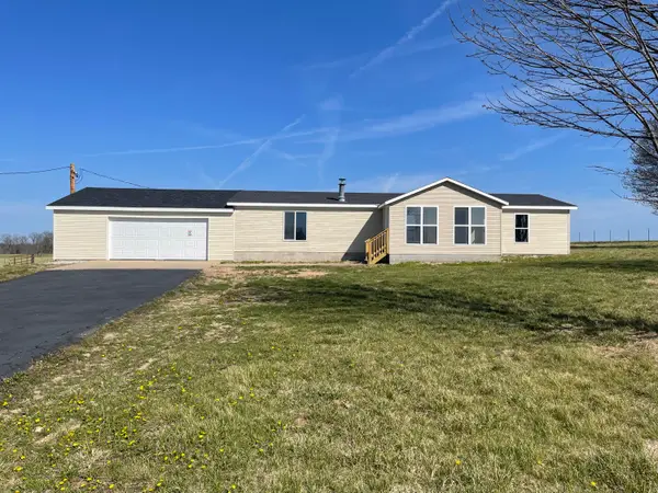 23594 Lawrence 1200, Aurora, MO 65605