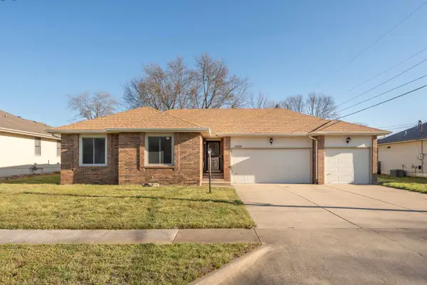 1535 W Deerfield Street, Springfield, MO 65807