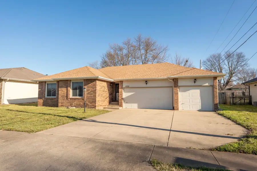 1535 W Deerfield Street, Springfield, MO 65807 - #2