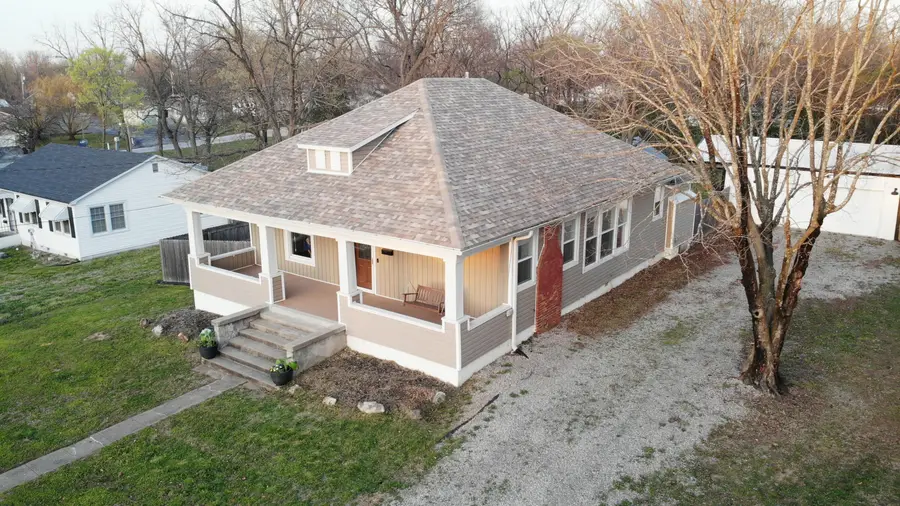 526 N Mccanse Street, Mount Vernon, MO 65712 - #2