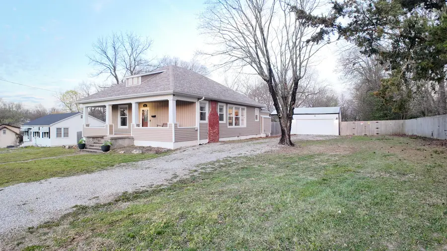 526 N Mccanse Street, Mount Vernon, MO 65712 - #3
