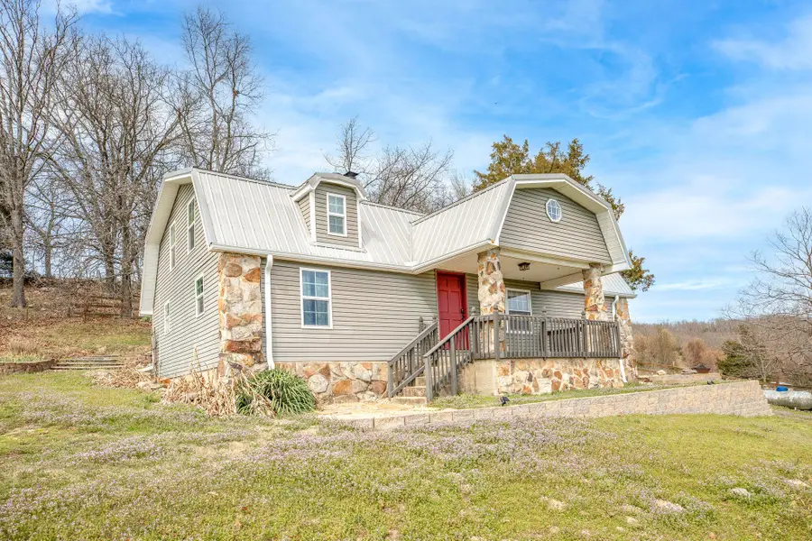 2561 Co Road #542, Ava, MO 65608 - #2