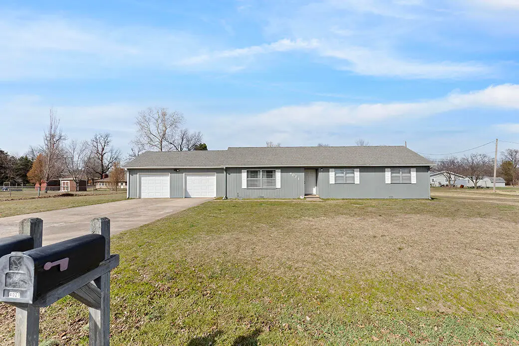 4021 E 15th Place, Joplin, MO 64801 - #1