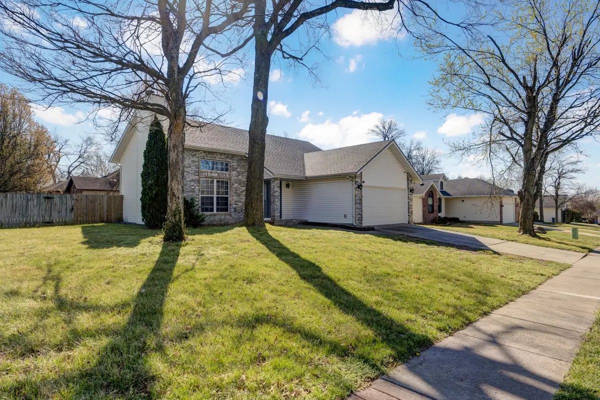 804 S Jonathan Avenue, Springfield, MO 65802 - #1