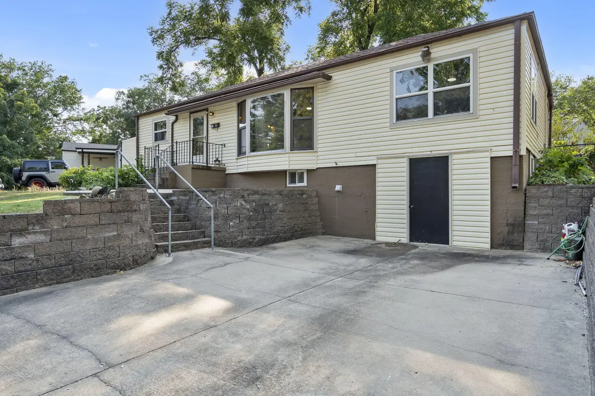 707 S 3rd Street, Branson, MO 65616 - #1