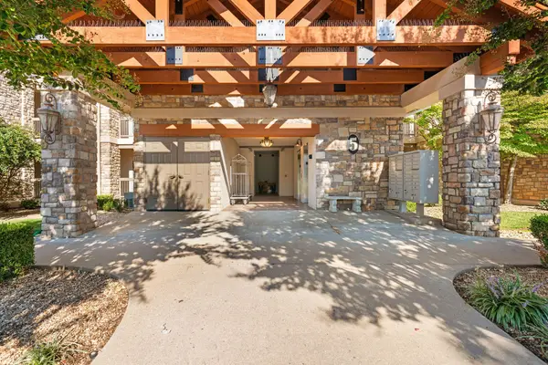 250 Lakewood Drive #5205, Hollister, MO 65672