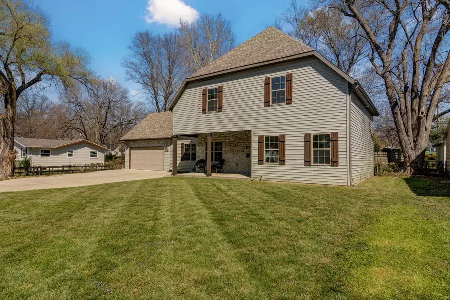 1436 S Pickwick Avenue, Springfield, MO 65804 - #2